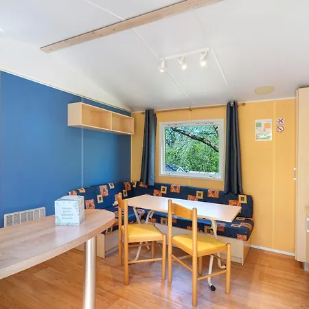 Mobilhome Saule Avec Terrasse 4 P Hébergement de vacances Saint-Martial-de-Nabirat