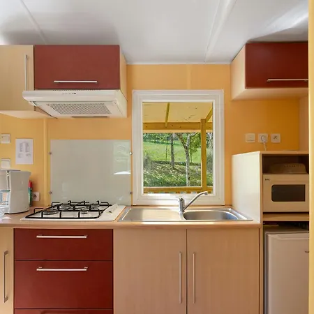 Mobilhome Saule Avec Terrasse 4 P * Saint-Martial-de-Nabirat