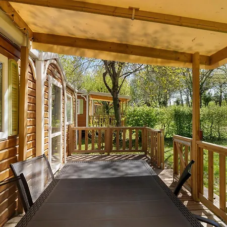 Mobilhome Saule Avec Terrasse 4 P Saint-Martial-de-Nabirat
