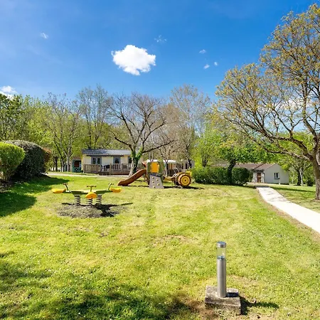 Mobilhome Saule Avec Terrasse 4 P Hébergement de vacances *